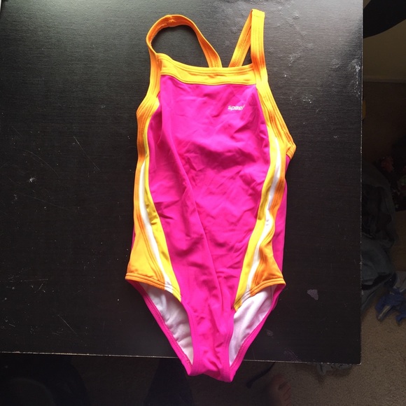 Speedo swimsuit - Picture 2 of 5